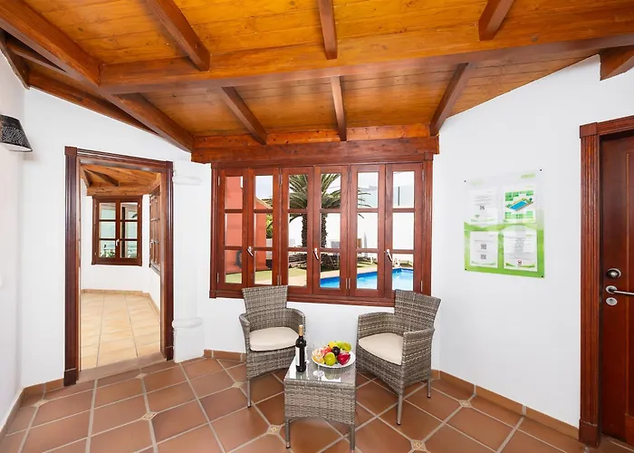 Villa Brisa Del Mar 12 *