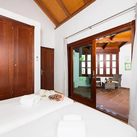 Brisa Del Mar 12 코라레호